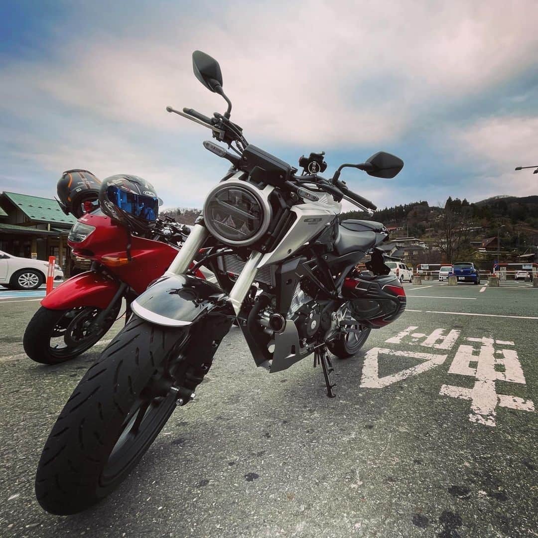 小森高博のインスタグラム：「さすがにもう寒かった　#CB125R」