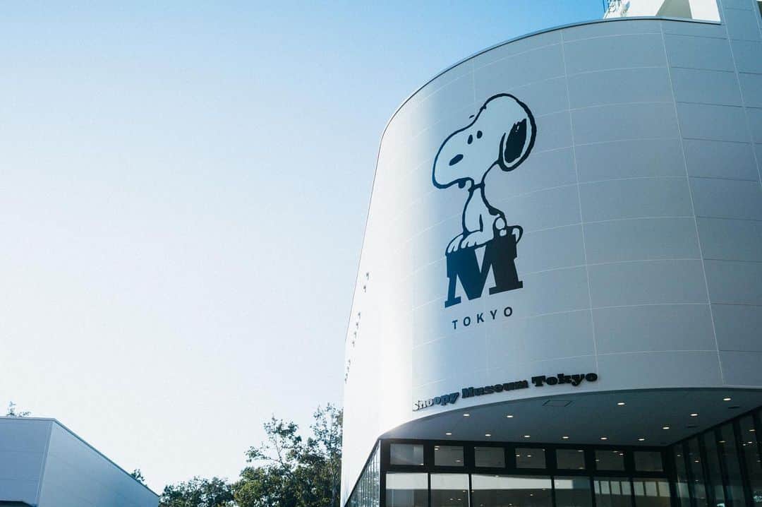 SNOOPY MUSEUM TOKYOのインスタグラム：「本日12月14日、1周年を迎えました。 #snoopymuseumtokyo #schulzmuseum #snoopy #スヌーピーミュージアム #スヌーピー」