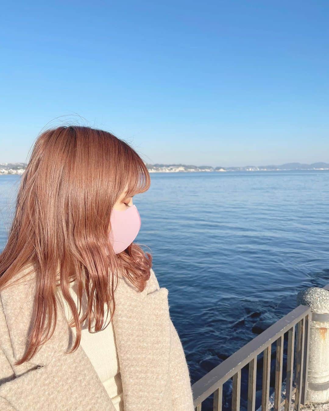 のインスタグラム：「海は綺麗だ大きいな〜🐋」