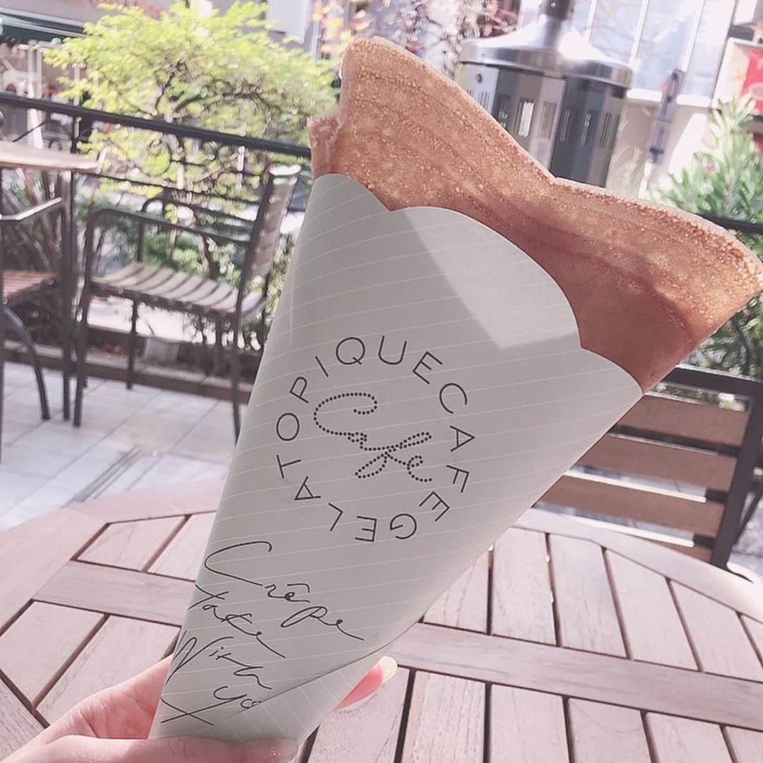 のインスタグラム：「. . お昼にジェラピケカフェ🍰 久しぶりに行ってきたよ〜🧸 . シュガーバターにしたんだけど クリスマス🎄限定のやつ可愛すぎ!! . ピケベア🧸さんの食べたいけど まだ限定期間じゃなかった🥲 . . #じぇらーとぴけ #ジェラピケ #gelatepique #ジェラートピケ  #クレープ #クレープ屋さん #池袋カフェ #池袋」