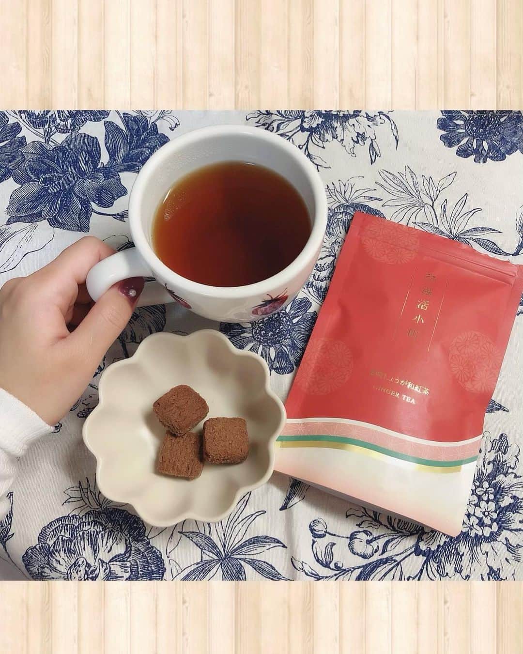 村岡美咲さんのインスタグラム写真 - (村岡美咲Instagram)「.｡.:*♡  寒い季節は身体が冷えないように いろいろ気をつけてるけど、 身体の中から温まるジンジャーティーが 最近のお気に入り❤︎  @mizutama_teafarm の温活小町、 和紅茶と金時生姜で作られてるんやけど 生姜が苦手な人でも甘くて飲みやすい美味しさ🥰 飲んでるとポカポカ温まるのがわかる👏🏻  体温が1度上がるだけで免疫力や 代謝がグンと上がるって言うし、 温活で美容健康に気をつけて過ごしたい🐰！  #温活小町 #温活 #ジンジャーティー #生姜紅茶」12月14日 18時24分 - micho_log