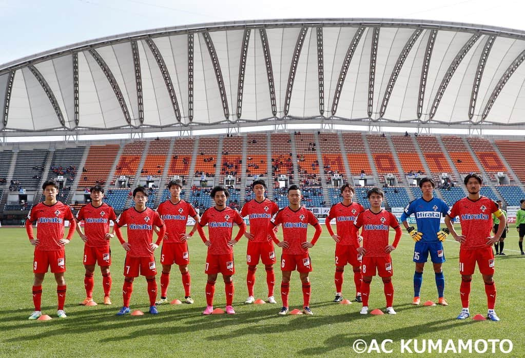 ROASSO KUMAMOTOさんのインスタグラム写真 - (ROASSO KUMAMOTOInstagram)「⚽️ ／ 12.13.SUN.第33節 VS カマタマーレ讃岐 3対0 勝利👍 ＼ -----﻿ NEXT HOME GAME﻿ 🗓 12月20日(日) ⏰ 13:00 KICK OFF﻿ 🆚 ガイナーレ鳥取 🏟 Axisバードスタジアム 📺 DAZN  #2020シーズン最終戦 -----﻿ #ロアッソ熊本 ﻿ #2020シーズン ﻿ #繋続 #TSUNAGI﻿ #つなぎ  #2020の主役は誰だ  #上村周平 #谷口海斗 #田村翔太  #roasso﻿ #熊本﻿ #Jリーグ﻿ #jleague﻿ #サッカー﻿ #ゴール ﻿ #えがお健康スタジアム﻿ #感謝﻿ #いまできること﻿ #がんばろう日本﻿ #みんなで乗り越えよう ﻿ #jリーグにできること」12月14日 18時54分 - roassokumamoto_official