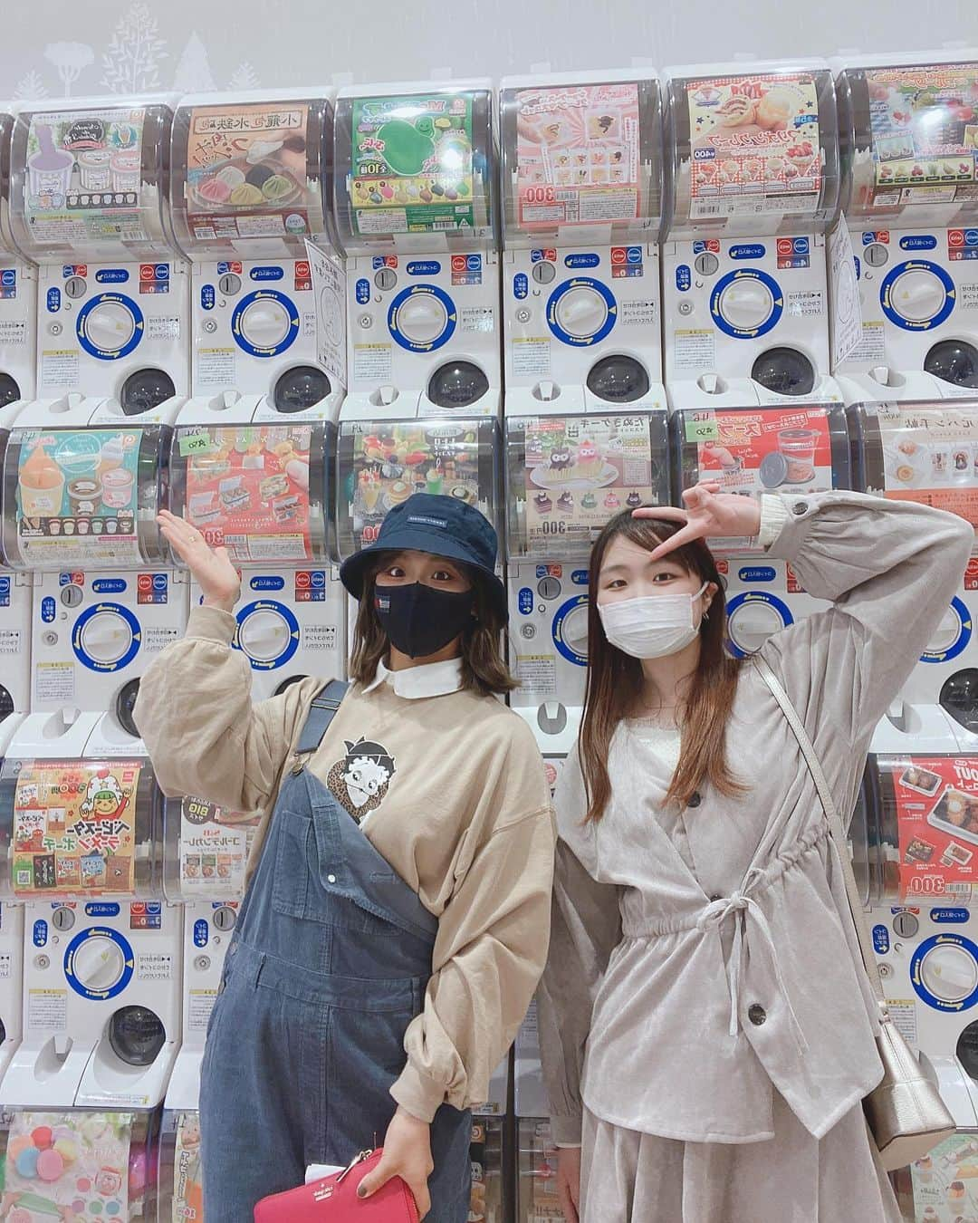 吉田有里さんのインスタグラム写真 - (吉田有里Instagram)「思い出&私服をゆるっと。💭 ・ 急に寒くなって来たので皆様お身体に気をつけてくださいね🥶🌬」12月14日 19時03分 - yuri_yoshida__