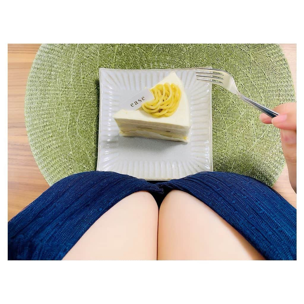 水樹たまさんのインスタグラム写真 - (水樹たまInstagram)「洋梨と栗のショートケーキ🍰  #mizukitama #curvygirl #ケーキ #スイーツ女子  #sweetstagram #谷間メシ #甘いもの大好き #辛いのも大好き #水樹たま #ショートケーキ #cake🍰 #followｍe #おやつタイム」12月14日 19時08分 - mizukitama