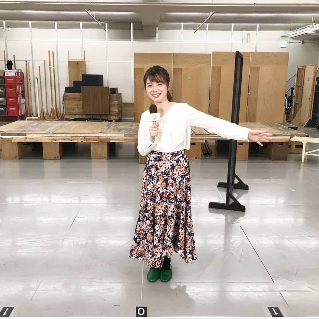 TBS「はやドキ！」のインスタグラム：「舞台DREAM  BOYSが開幕！﻿﻿ King & Princeの岸優太さん、神宮寺勇太さんにお話を伺いました🎤﻿﻿ ﻿﻿ ﻿﻿ 劇中で、岸さんが天井から吊るされたロープ一本を命綱なしで！自力で昇っていくシーンは圧巻でした😲﻿﻿ ﻿﻿ 岸さんと神宮寺さんは二人で一緒にジムに通い筋トレをしていたそうで、﻿﻿ より筋肉を際立たせて見せるために﻿﻿ 日焼けサロンに行こうかと本気で思ったそうですよ😄﻿﻿ ﻿﻿ 演出の堂本光一さんからも﻿﻿ 良かったよ！と声をかけてもらったそうです✨﻿﻿ ﻿﻿ 岸さん、神宮寺さん、﻿﻿ ありがとうございました！﻿﻿ ﻿﻿ 稽古場にて。﻿﻿ ﻿﻿ 皆川﻿﻿ ﻿﻿ ﻿﻿ #舞台﻿﻿ #DREAM BOYS﻿﻿ #岸優太 さん﻿﻿ #神宮寺勇太 さん﻿﻿ #直撃🎤﻿﻿ #皆川玲奈﻿﻿ #アナウンサー﻿﻿ #はやドキ﻿﻿ #tbs」