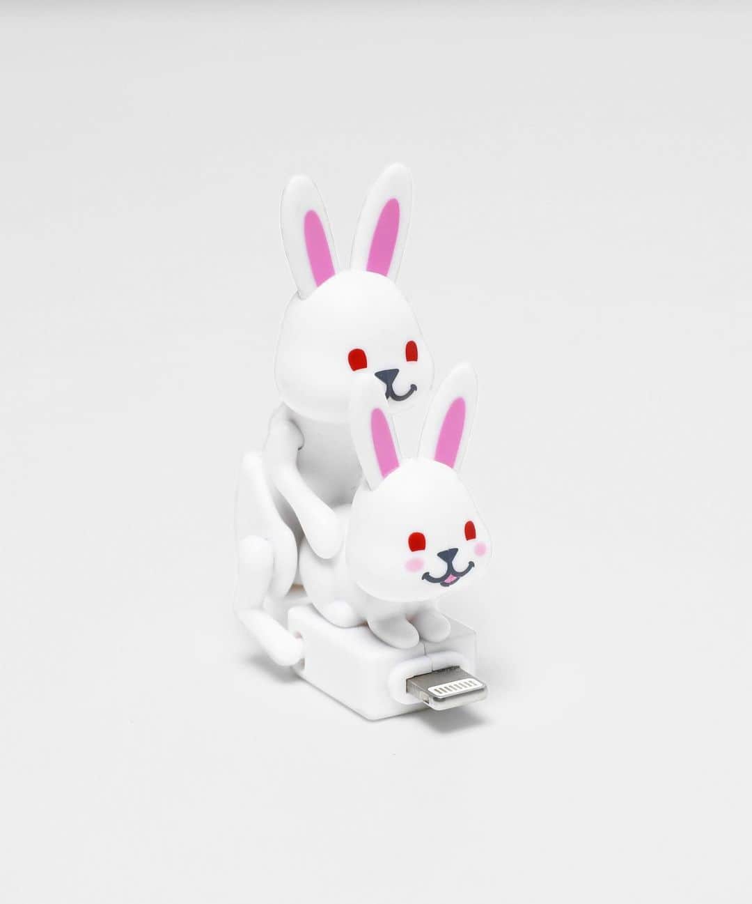 #FR2さんのインスタグラム写真 - (#FR2Instagram)「New arrival. “Fxxking Humping Rabbits”  #FR2 からユニークな玩具が登場。 iPhoneのLightningコネクタに接続すると、一生懸命、腰を振ります。   We ship worldwide.  #fxxkingrabbits#FR2#nosexualservice#頭狂色情兎#smokingkills#caution#mobilebattery」12月14日 19時22分 - fxxkingrabbits
