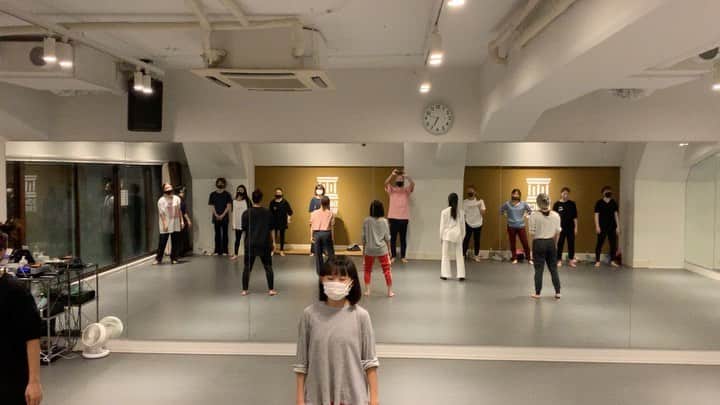 黒須洋壬のインスタグラム：「黒須洋嗣 JAZZ CLASS 2020.Dec.14 @danceworks_jpn  @xross #cantbreathe  #taichimukai  #mask #dance #jazzdance #tokyo #japan」