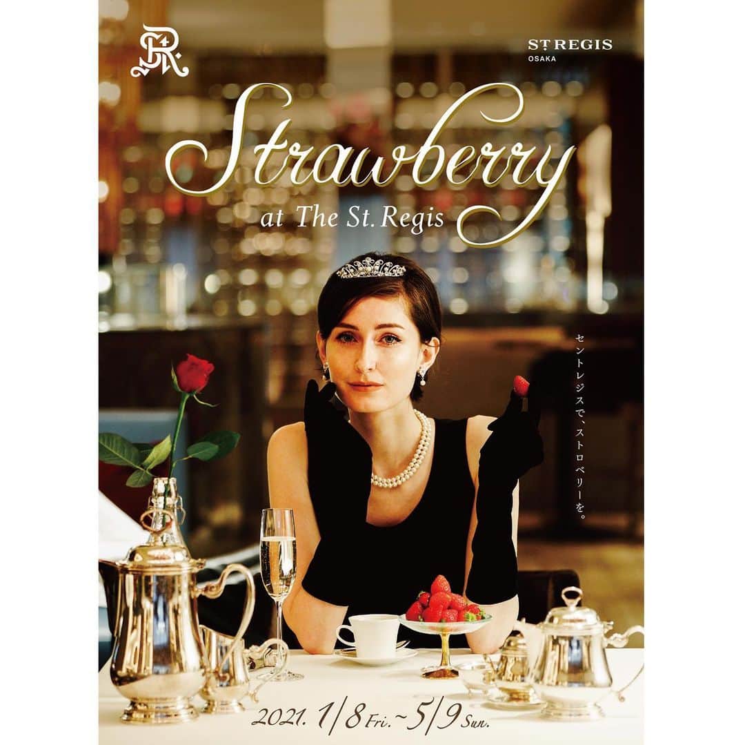 のインスタグラム：「. . Strawberry at The St. Regis  苺のデザートコース、苺のデザートセット、苺のアフタヌーンティー。 その日の気分やシチュエーションに合せて、3つの苺スタイルよりお好みのストロベリーワールドをお選び下さい。 今シーズンはいつものデザートブッフェとはちょっと雰囲気を変えて「セントレジスでストロベリーを」。  Unveiling The St. Regis Osaka limited strawberry dessert curated by Executive Pastry Chef, and dine on his exquisite creations by three different kinds of service styles.   Indulge yourself with a luxurious and elegant strawberry experience with your loved ones at the Best Address.  #stregisosaka #セントレジスホテル大阪 #セントレジス大阪 #セントレジス#strawberry #strawberrybuffet #ストロベリー #ストロベリーブッフェ #大阪ラグジュアリーホテル #大阪5つ星ホテル #大阪ミシュラン #afternoontea #ティファニーで朝食を #breakfastattiffanys #tiffany #audreyhepburn #オードリーへプバーン #関西スイーツ #sweets #dessert」