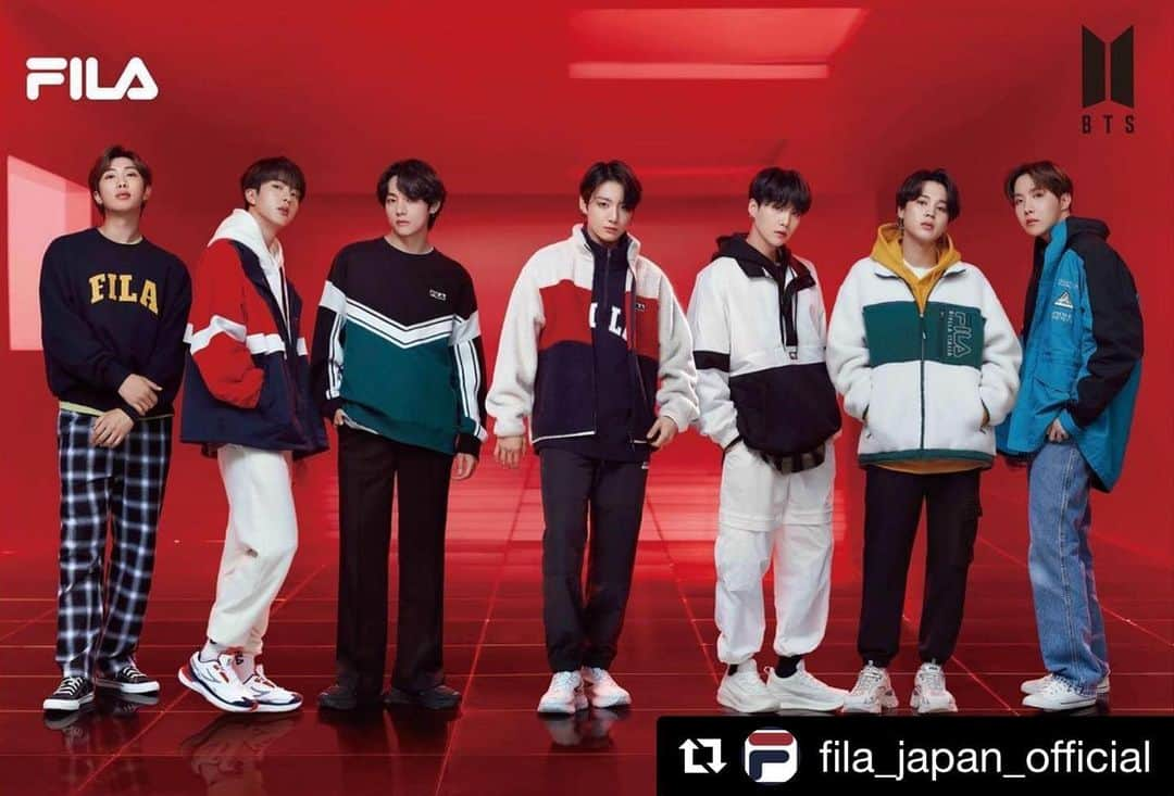 earth music&ecologyさんのインスタグラム写真 - (earth music&ecologyInstagram)「... 本日12/14(月)より発売！  BTS FILA ロゴトレーナー ￥6,490 税込  BTS FILA 切替トレーナー ￥7,590 税込  #Repost @fila_japan_official with @get_repost ・・・ beyond collectionのアパレルが、本日、12月14日(月)より、ついに販売スタート致しました⭐️✨ photo bookセットのプレゼントもございますので、お早めにお求めくださいませ‼️ 販売店リストは、公式HP内の、beyond collection特集ページよりご確認ください🎵  #RM #jin #SUGA #jhope #Jimin #V #JungKook #FILA #フィラ #BTS #フィラ倶楽部 #휠라 #보이저컬렉션  #방탄소년단  #진  #슈가  #제이홉  #지민  #뷔  #정국」12月14日 19時24分 - earth__1999