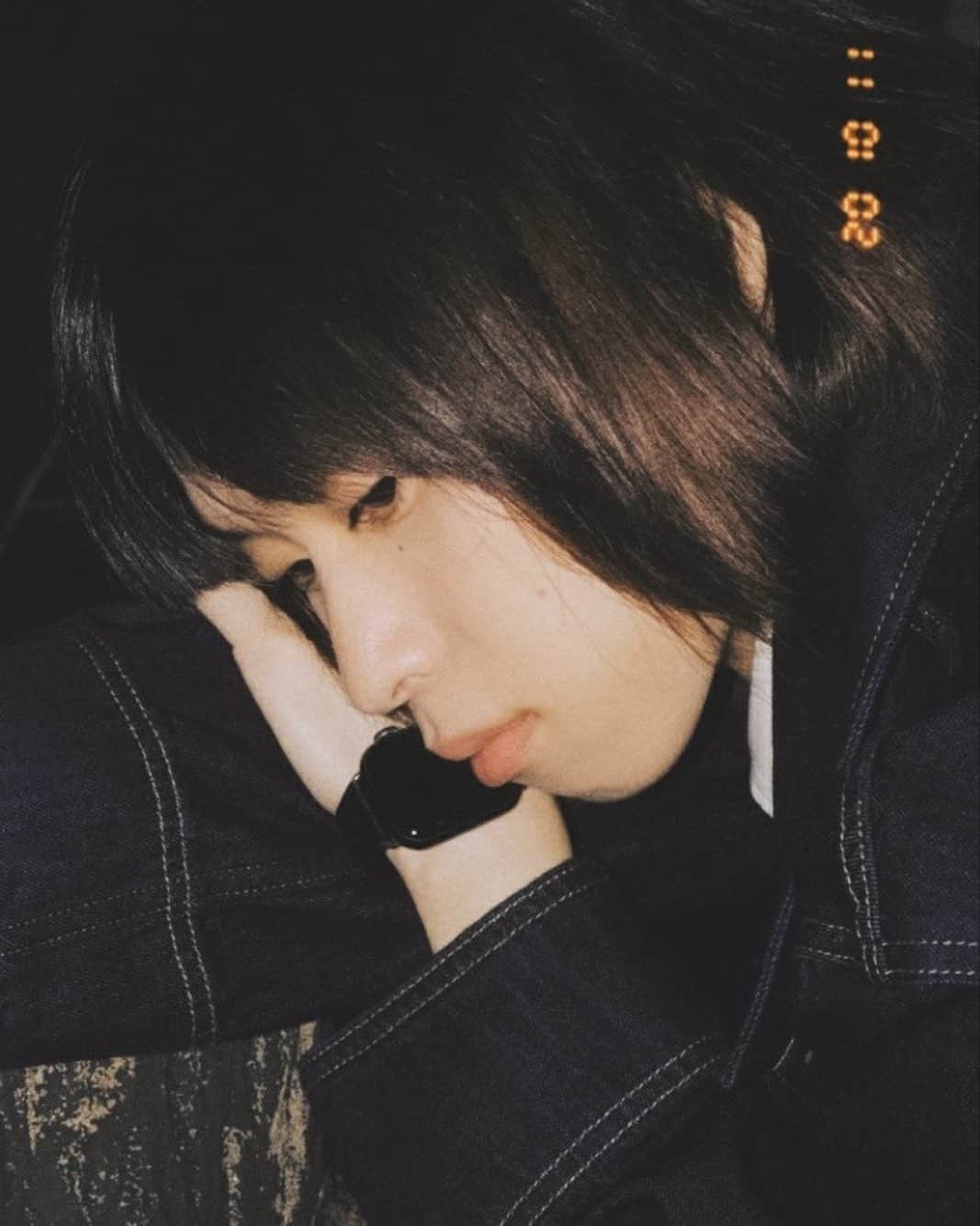 キクチユウジのインスタグラム：「film photo:313_film . . . . #キクチユウジ #ユニクロ #uniqlo #プチプラ #プチプラコーデ #ユニクロコーデ #ユニクロ購入品 #ユニクロユー #uniqlou #シンプルコーデ #デニムワークジャケット #デニム #denim #デニムコーデ #秋 #新作 #秋コーデ #春コーデメンズ #秋コーデメンズ #メンズメイク #透明感 クおすすめ #サロンモデル #被写体モデル #メンズマッシュ #メンズマッシュショート #マッシュショート #ボブ  #マッシュボブ #アッシュカラー #透明感」