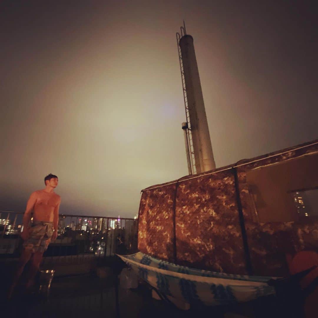 松田悟志さんのインスタグラム写真 - (松田悟志Instagram)「こんな夜。 #サウナ #サウナー #サウネスト #テントサウナ @matsumotoyu1010」12月14日 19時45分 - matsuda_satoshi1216