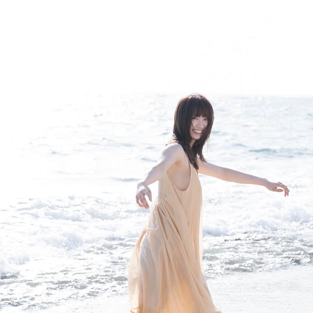源藤アンリのインスタグラム：「🥲🐳🤍」