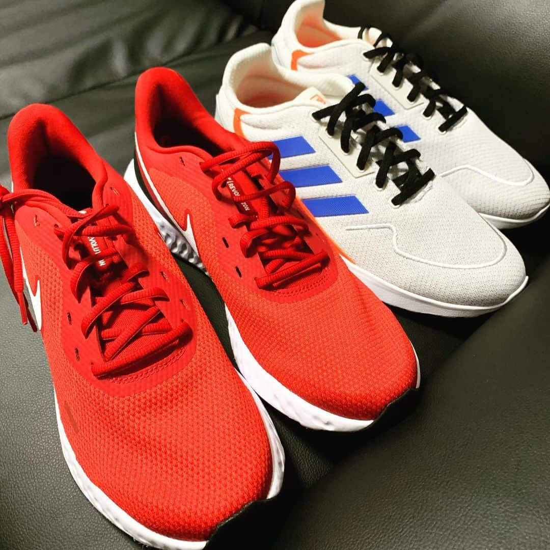 吉田隆司さんのインスタグラム写真 - (吉田隆司Instagram)「I bought two pairs of shoes…👟👟 #bought #shoes #newshoes #get #buy #shopping #sneakers #fashion #model #靴 #スニーカー #ショッピング #ハット #ジーンズ #お洒落」12月14日 20時11分 - yoshidatakashidg