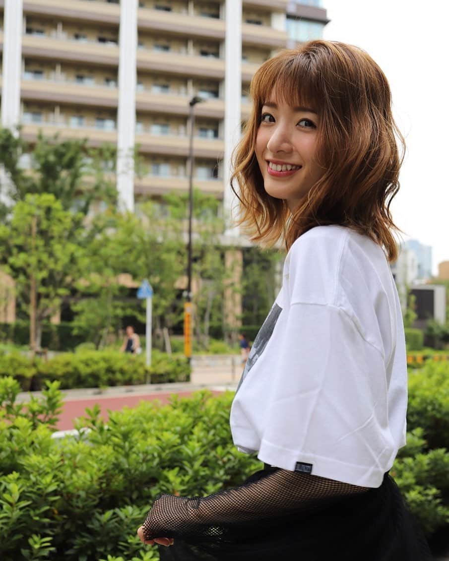 杉枝真結のインスタグラム：「☺︎ この頃は、髪が明るい🤯✨ 今は黒髪なので、真逆です！ - いよいよ明日にまで迫ってきました。 近藤一彦監督 短編演劇集Vol.1 『蓮劇 トイレ・ストーリー』 19:30〜YouTubeにて無料ライブ配信！！ 皆さん、絶対に観て下さい🥺🙌 - そして 応援チケットをゲットして下さった皆さん 本当にありがとうございます😭🔥 - まだゲットしていない方々！ リアルタイムで観られない方々は… 応援チケットをゲットしていただけましたら アーカイブでも観られるそうなので そちらも含めてチェックしてみて下さい💐 - トップページのURLから 公式サイトに飛べます！！！🕊」