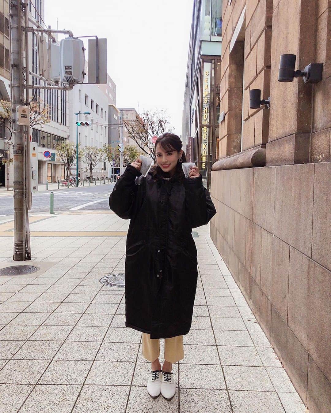 吉岡結紀のインスタグラム：「✐☡ ・ 本格的に寒くなってきたネ☃️❄️🤍 ・ #オフショット #これからの季節カイロは必需品」