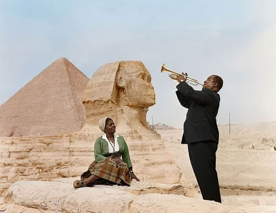 OFF-WHITE C/O VIRGIL ABLOHさんのインスタグラム写真 - (OFF-WHITE C/O VIRGIL ABLOHInstagram)「[premise image] louis and lucille armstrong at the great sphinx of giza, egypt, 1961 via @steffan」12月14日 20時28分 - off____white