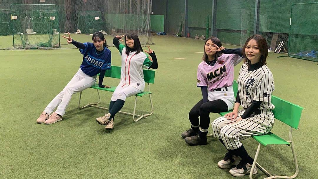 椿梨央さんのインスタグラム写真 - (椿梨央Instagram)「とある野球女子の撮影でした✨  野球女子のこれがこう。 ユニホームと、私服😊💕  #野球 #野球女子 #これがこう #草野球  #天晴  #トクサンtv  #クニヨシtv  #竹本萌瑛子  #小玉百夏  #めいちゅん  #椿梨央」12月14日 20時49分 - rio_tbk