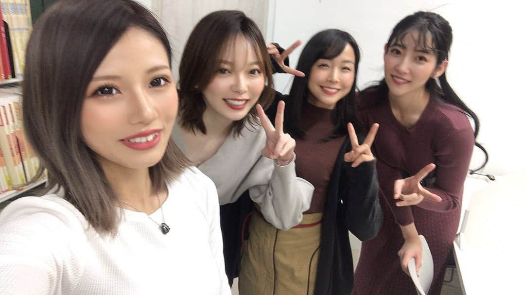 椿梨央さんのインスタグラム写真 - (椿梨央Instagram)「とある野球女子の撮影でした✨  野球女子のこれがこう。 ユニホームと、私服😊💕  #野球 #野球女子 #これがこう #草野球  #天晴  #トクサンtv  #クニヨシtv  #竹本萌瑛子  #小玉百夏  #めいちゅん  #椿梨央」12月14日 20時49分 - rio_tbk