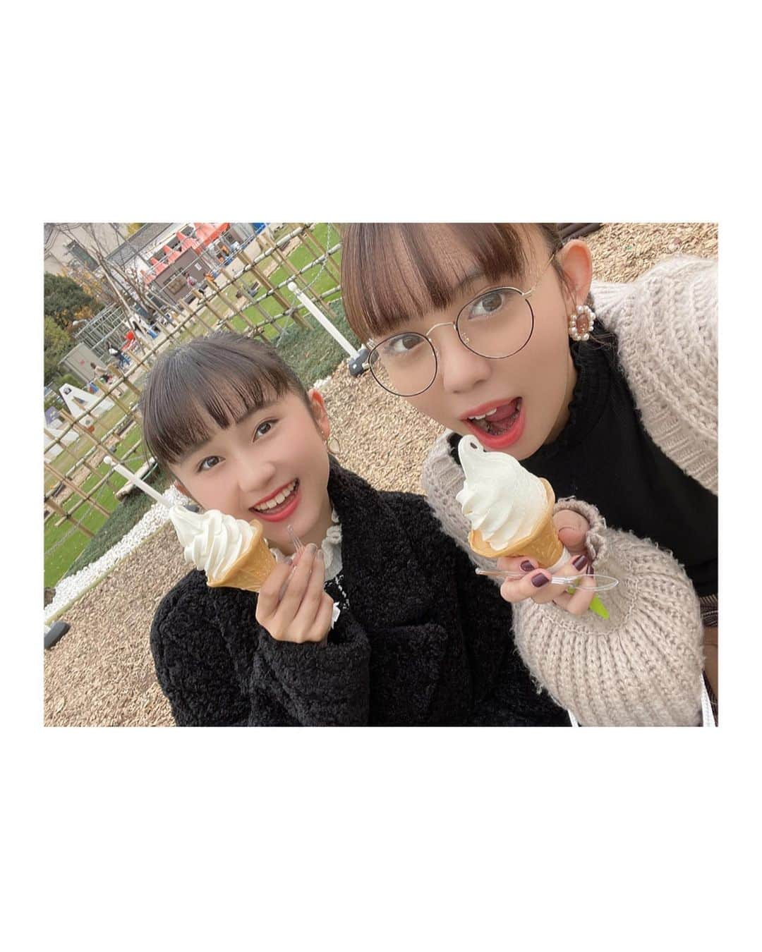 川瀬あやめ（ukka）さんのインスタグラム写真 - (川瀬あやめ（ukka）Instagram)「・﻿ 大阪旅行3日目‪🍦‬﻿ ﻿ 最終日はあべのハルカスに行きました﻿ なんかすごい綺麗だった😖﻿ そのあとは近くにあった道の駅的なところで﻿ ソフトクリームを食べてのんびりして﻿ 551の肉まんを片手に新幹線に乗りました笑﻿ ﻿ 3日間ほんとにあっという間で﻿ ほとんどくだらない話しかしてないけど﻿ すごく楽しくて1年分は笑ったかな、﻿ 普通の生活に戻ったら海外に行きたい！！﻿ と思った初旅行でした🙋🏻‍♀️﻿ また行こうね﻿ ﻿ #あべのハルカス#大阪旅行#大阪観光#ソフトクリーム#川瀬あやめ#ukka」12月14日 20時54分 - ayame_kawase