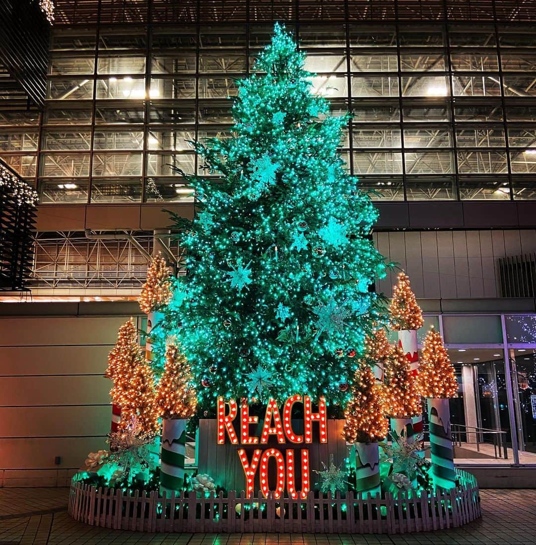 のインスタグラム：「【12】Tama-plaza Station🎄✨ ついにッッッ‼️自分で撮りました‼️ ひょんなことから訪れたたまプラーザでッッッ❣️ #christmastreehunting2020 #ツリー狩り #hobby #風物詩」