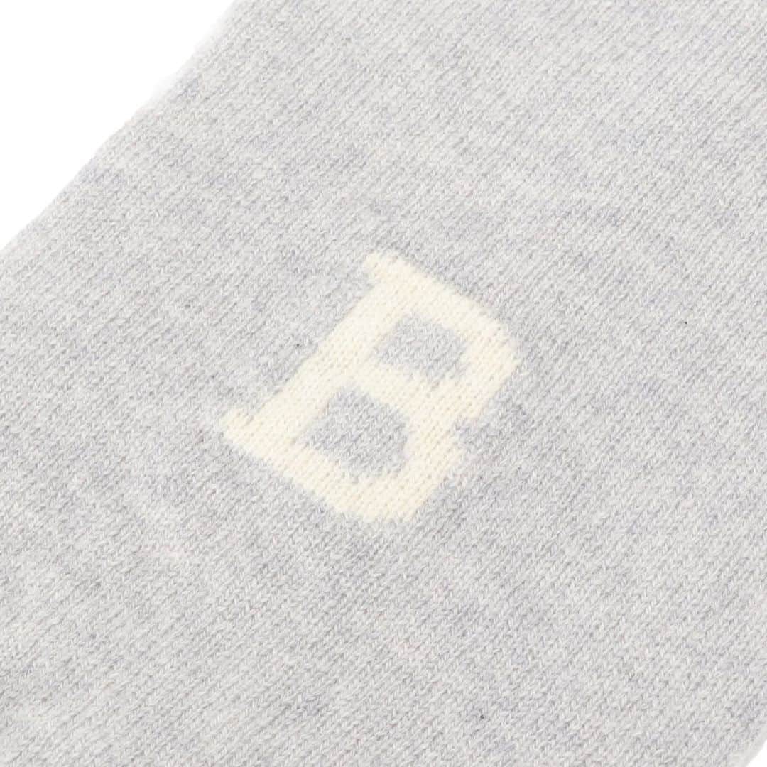 BORDERS at BALCONYさんのインスタグラム写真 - (BORDERS at BALCONYInstagram)「BORDERS at BALCONYからレッグウォーマーが発売!!⁠⠀  ヘルシーな笑顔輝く女性でいるために。 健康な心をつくるのは、健康な身体から。 一日中しっかり自分を大事に、愛してほしいから、ボーダーズが提案するのは 【DAY & NIGHT LEG WARMER 】 ⁠⠀ 冷えは女性の大敵。⁠⠀ シーズン問わず、足元を暖かく保って、ヘルシーな体を作りましょう！⁠⠀ ⁠⠀ ⁠⠀ 【NIGHT】ベッドタイムにもお使いいただけるサーモライト構造で、熱を逃さないあったか設計。お休み中も心地良い程よい着圧があります。⁠⠀ 【DAY】ファッションにコーディネートしたい4色のカラーバリエーションのカシミヤ100％。⁠⠀ 「B」のロゴがちらりと見えてキュート♥♥⁠⠀ ⁠⠀ ⁠⠀ こちら、デザイナーの柴田が「絶対に作りたい！」とこだわって作ったアイテム。⁠⠀ どうしても本人の口から商品についてお伝えさえていただきたい！ということで、、、⁠⠀ 12/16(水）14:00〜　START✨⁠⠀ インスタライブを開催いたします！！！⁠⠀ ⁠⠀ 是非、お時間あればご覧いただけたら幸いです(^^)(^^)⁠⠀ ⁠ ⁠⠀ ⁠⠀ ⁠⠀ #新商品発売 #productlaunch #comingsoon#newproductalert #新商品⁠⠀ #bordersatbalcony #ボーダーズアットバルコニー #ボーダーズ #BORDERS #柴田陽子 #yokoshibata」12月14日 21時17分 - bordersatbalcony_official