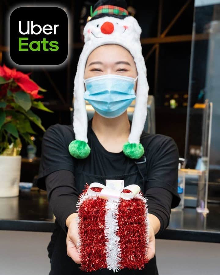 Koyukiさんのインスタグラム写真 - (KoyukiInstagram)「🎄🎁 FROM KOYUKI 🎅♥️ Get gyoza (5 pieces of pork dumpling)  free on KOYUKI orders over $15 on Uber Eats for a limited time!  #foodphotography #instafood #eeeeeats #eatvancouver #yvrfoodie #604now #604eats #vancouverfoodie #vancityeats #vancouvereats #dishedvan #robsonstreet #foodcouver #eatcouver #foodphotography #f52grams #japanesenoodles #gyoza #dumplings #narcityvancouver #curiocityvan #crunchvancouver #vanfoodie #eatwithme #vanfoodie #narcityvancouver #vancouvergiveaway #giveaway #yvreats #yvrfoodie」12月15日 7時08分 - koyukikitchen