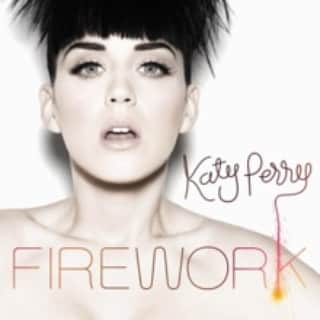 中村松江さんのインスタグラム写真 - (中村松江Instagram)「今日の一曲はKaty Perryで『Firework』です✨  アルバム「Teenage Dream」に収録。 ケイティ・ペリー、2010年リリースのヒット曲です✨ 私はケイティ・ペリーの名前を聞くと、どうしてもこれが思い浮かびます✨ (№466) #歌舞伎 #中村松江 #katyperry #firework #teenagedream」12月15日 7時11分 - matsue_nakamuraofficial