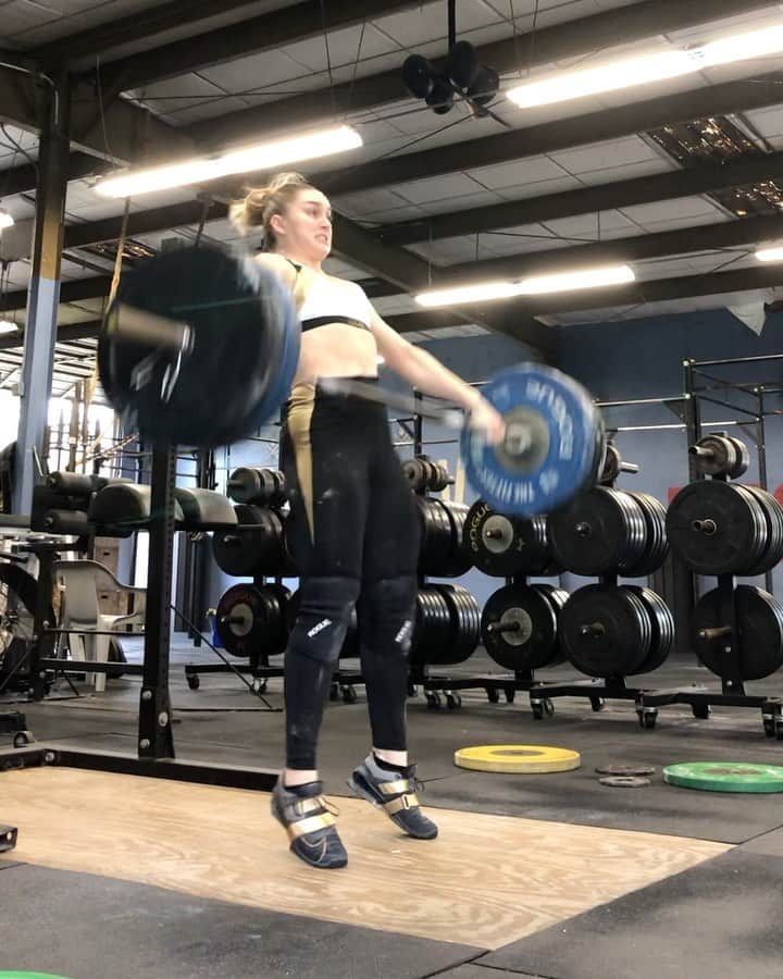 マッティ・ロジャーズのインスタグラム：「DAY 1. Not sure if mashing my two a day into one big session was my best idea for the first day back after a week off, but here we are 🙃 lots of light things, lots of new things, lots of complexes & lots of counting because LBS. Home gym build should be happenin over the next 1.5-2 months, so this will be my home away from home during that process 🙂 I’m already so sore so Godspeed to me I guess on the rest of this week  @roguefitness」