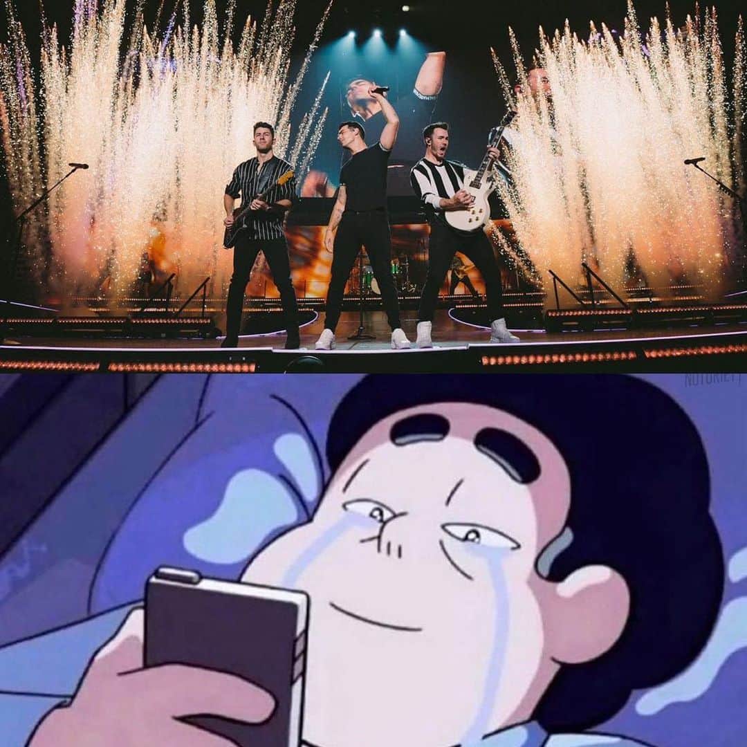 のインスタグラム：「😭」