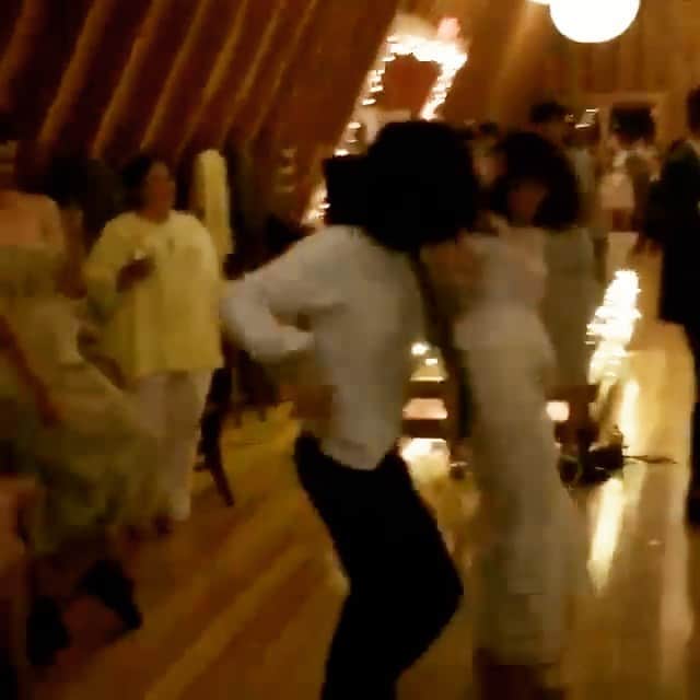 ケンゾーミナミのインスタグラム：「I miss dancing, but when I think of it, I miss the part of communicating with people through dancing. So I guess apart from the actual moving-your-body-about part of the dancing, I am missing my friends.  From @iloveoatmeal & @tomelsey’s wedding years ago which was so much fun and so much dancing.  Video by @sarahsprattcolorist」