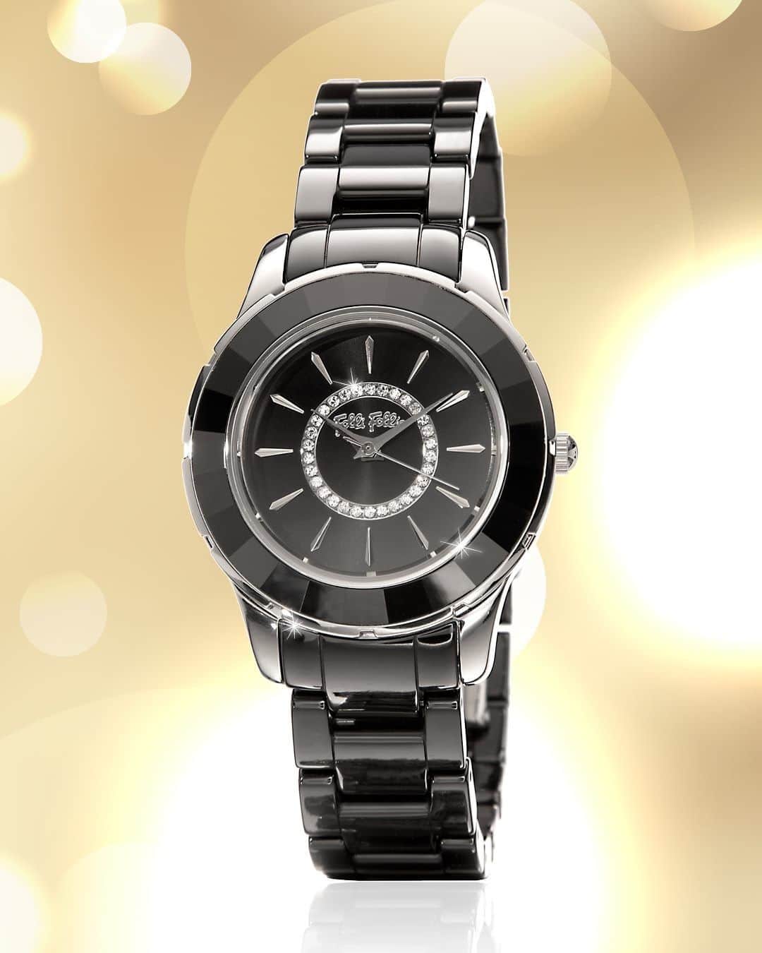 フォリフォリさんのインスタグラム写真 - (フォリフォリInstagram)「A black ceramic watch from Beautime collection is the epitome of an elegant Christmas gift. Make it yours now online.   #follifollie #newseason #christmas #christmasseason #WishUponYourStar #aw2021 #inspiration #fashion #newcollection #style #gift #giftideas #gifts」12月14日 23時30分 - follifollie