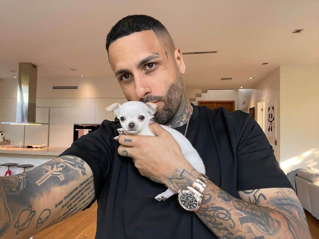 NICKY JAMさんのインスタグラム写真 - (NICKY JAMInstagram)「🐶」12月14日 23時31分 - nickyjam