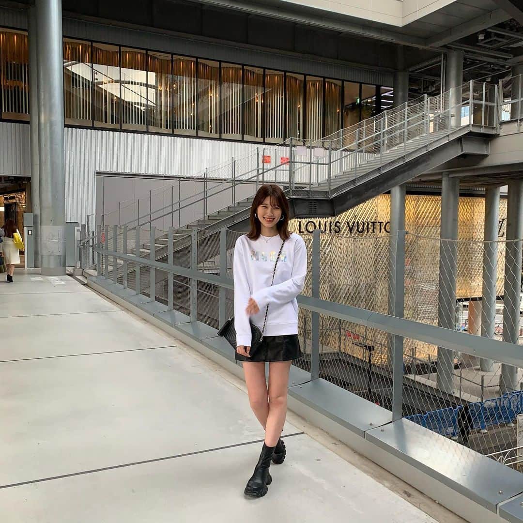 小山莉奈さんのインスタグラム写真 - (小山莉奈Instagram)「🌸」12月14日 23時43分 - koyama_rina