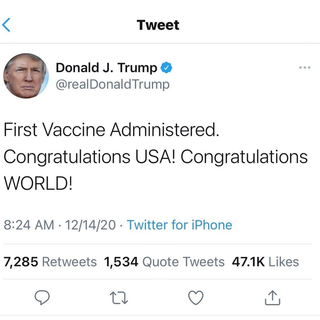 のインスタグラム：「Congratulations President Trump @realdonaldtrump and congratulations world. My immense gratitude to everyone that is part of Operation Warp Speed that made the impossible posible. In less than one year a vaccine was created and distributed. That takes strength, Love and the will to do things. You rock Mister President, may Existence continue Blessing you and your Family Mister President. Thanks for fighting for us, whether some people thank you or not, you delivered like you always do... @realdonaldtrump @donaldjtrumpjr」