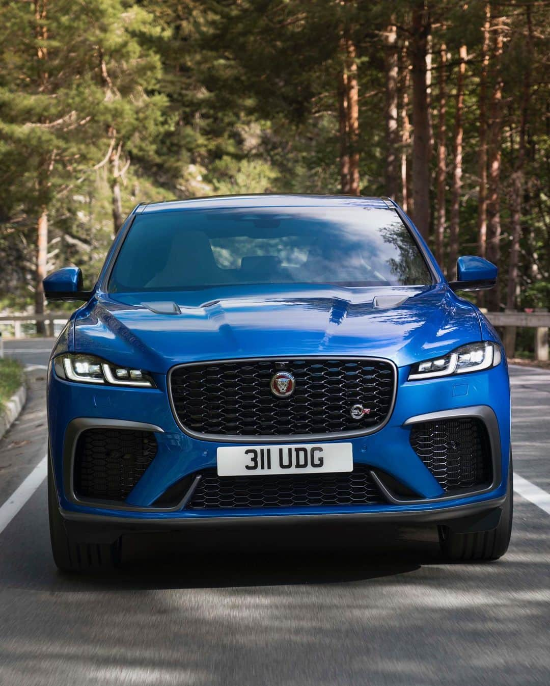 Jaguarさんのインスタグラム写真 - (JaguarInstagram)「A reminder of the performance potential, everytime you step inside.   #Jaguar #FPACE #SVR #SpecialVehicleOperations #Premium #Luxury #Performance #SUV #SportsCar #SuperCar #Exclusive #Bespoke #Technology #Design #CarsofInstagram #InstaCar」12月14日 23時50分 - jaguar