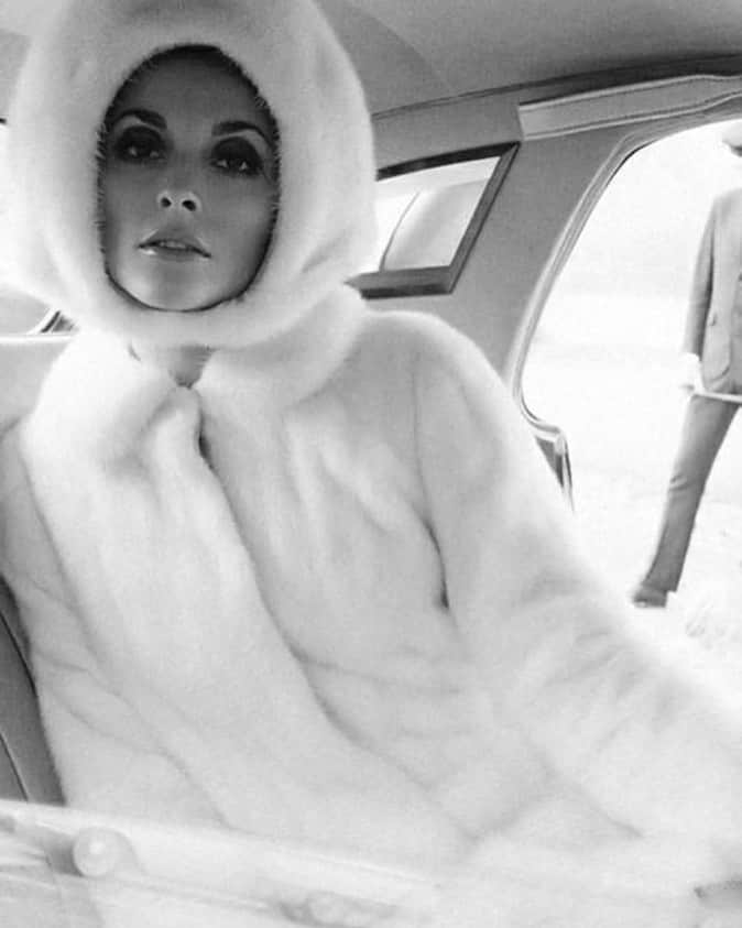 ホルストンのインスタグラム：「Cold weather essentials: Sharon Tate in a #Halston hat by Neal Barr for Harper's Bazaar, 1967.」