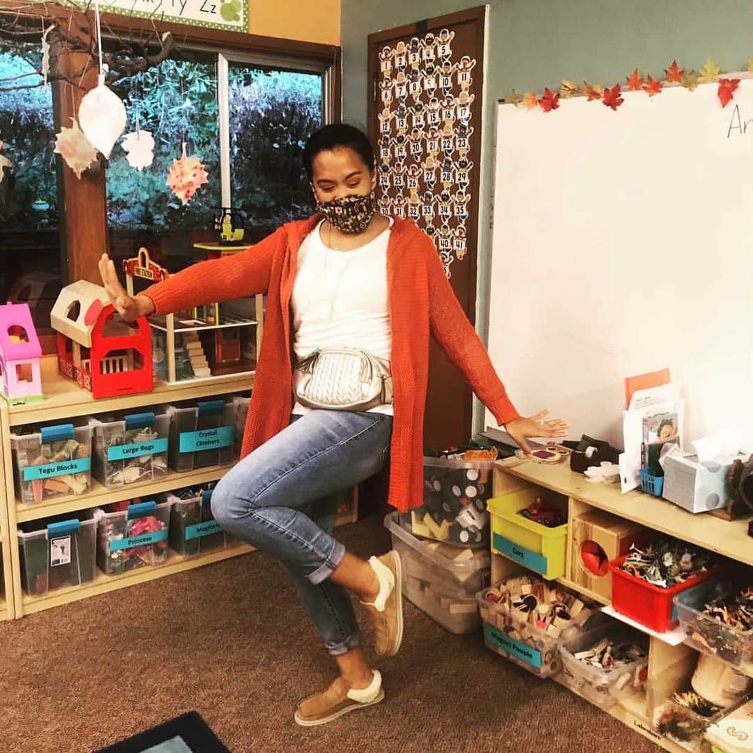 サヌークのインスタグラム：「Appreciation post for our friend, @jen_teaches_tinyhumans for keeping the chill vibes and smiles strong while shaping our youth 🙌. #SmilesInTheWild #SmilePassItOn」