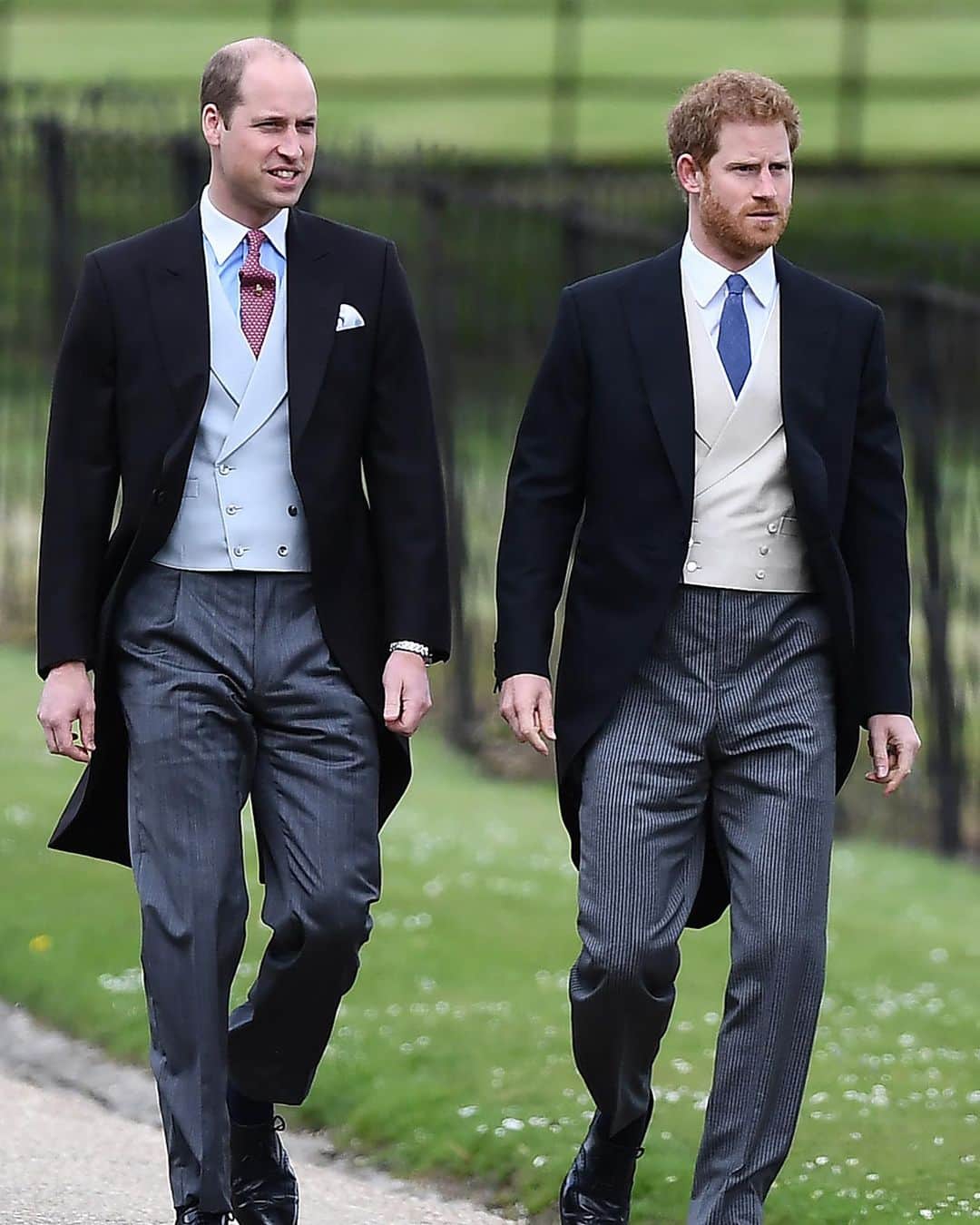 Just Jaredさんのインスタグラム写真 - (Just JaredInstagram)「There is a major update about the state of Prince Harry and Prince William’s relationship after months and months of rumors about a feud between the royal brothers and their wives. Tap this pic in the LINK IN BIO to see what we just learned.  #PrinceWilliam #PrinceHarry Photo: Getty」12月15日 0時12分 - justjared