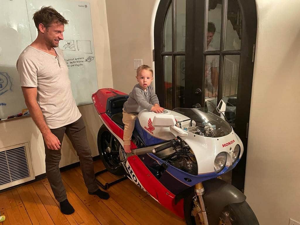 ジェンソン・バトンのインスタグラム：「A couple more inches taller and @hendrixbutton will be ready to ride!」