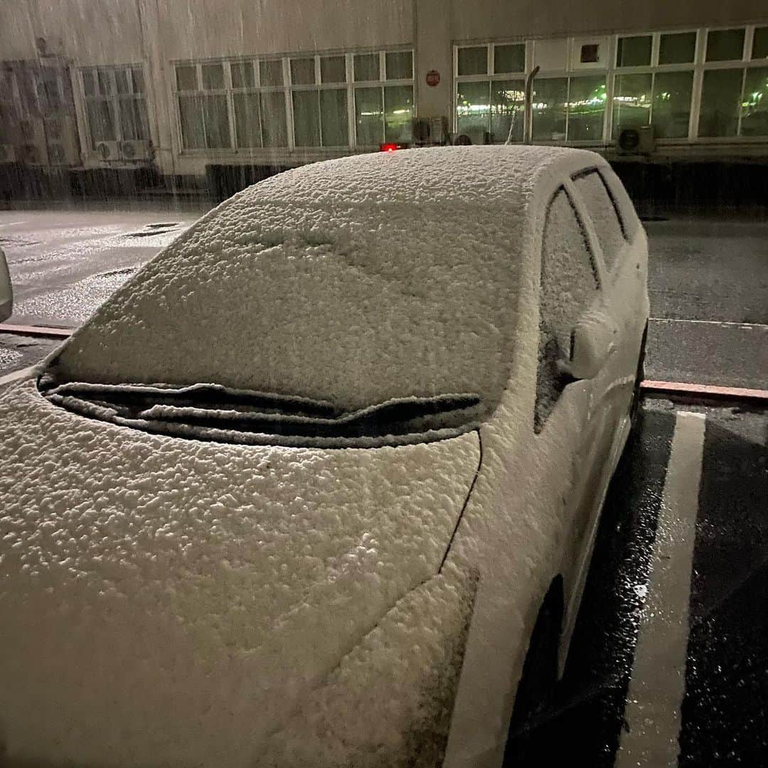 濱田卓実のインスタグラム：「今日の帰り 今年こそ積もるんだろな☃️ 敦賀に来て三度目の冬 そろそろ大雪の洗礼を浴びる頃か、、、」
