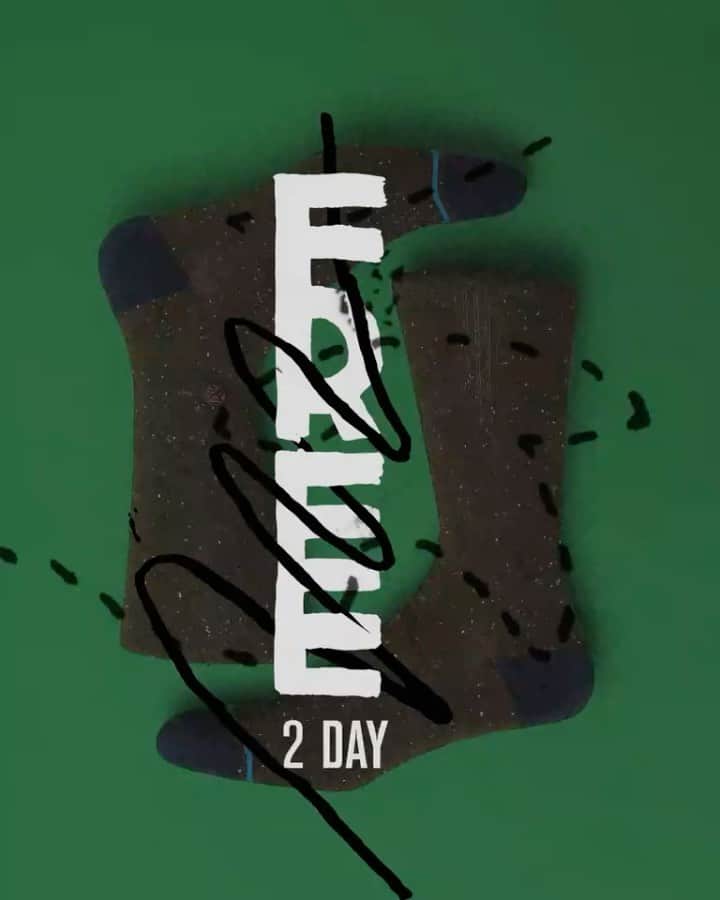 Stanceのインスタグラム：「FREE 2-Day ✌️✈️   We know the holidays can get a little chaotic, but the good news is, we got your back.  For today only, enjoy FREE 2-DAY SHIPPING on any U.S. order....Hurry ⏰ and grab gifts for everyone on your list before time runs out.」