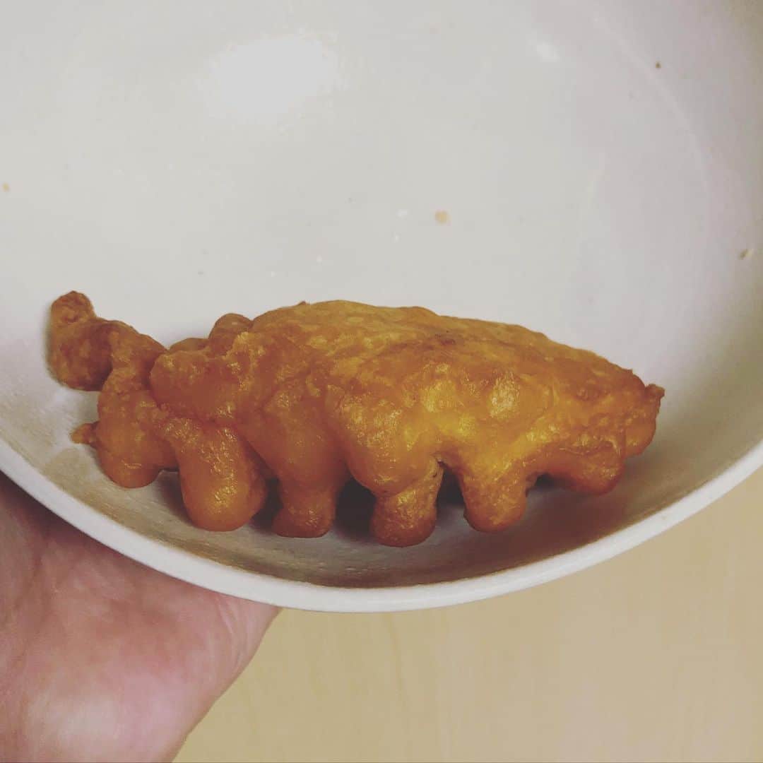 三上市朗のインスタグラム：「ネコバスの様なクリスピーチキン！ #ケンタッキー　#KFC」