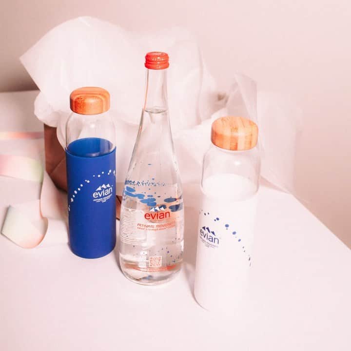 evianのインスタグラム：「#unboxing our evian x @virgilabloh @somawater bottles and the stunning Activate Movement Limited Edition glass bottle, the perfect hydration trio this holiday season.   #evian #evianwater #stayhydrated #positivedrops #evianxvirgilabloh」