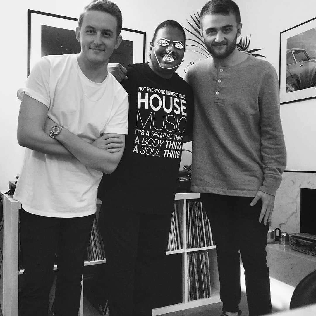 のインスタグラム：「Back in 2016 with the legendary @kerrichandler before our B2B Kitchen Mix (in Guy's kitchen obviously..) Excited to be taking over Kerri's @beatport Residency at 5pm GMT today for an hour mix. Link on story.」
