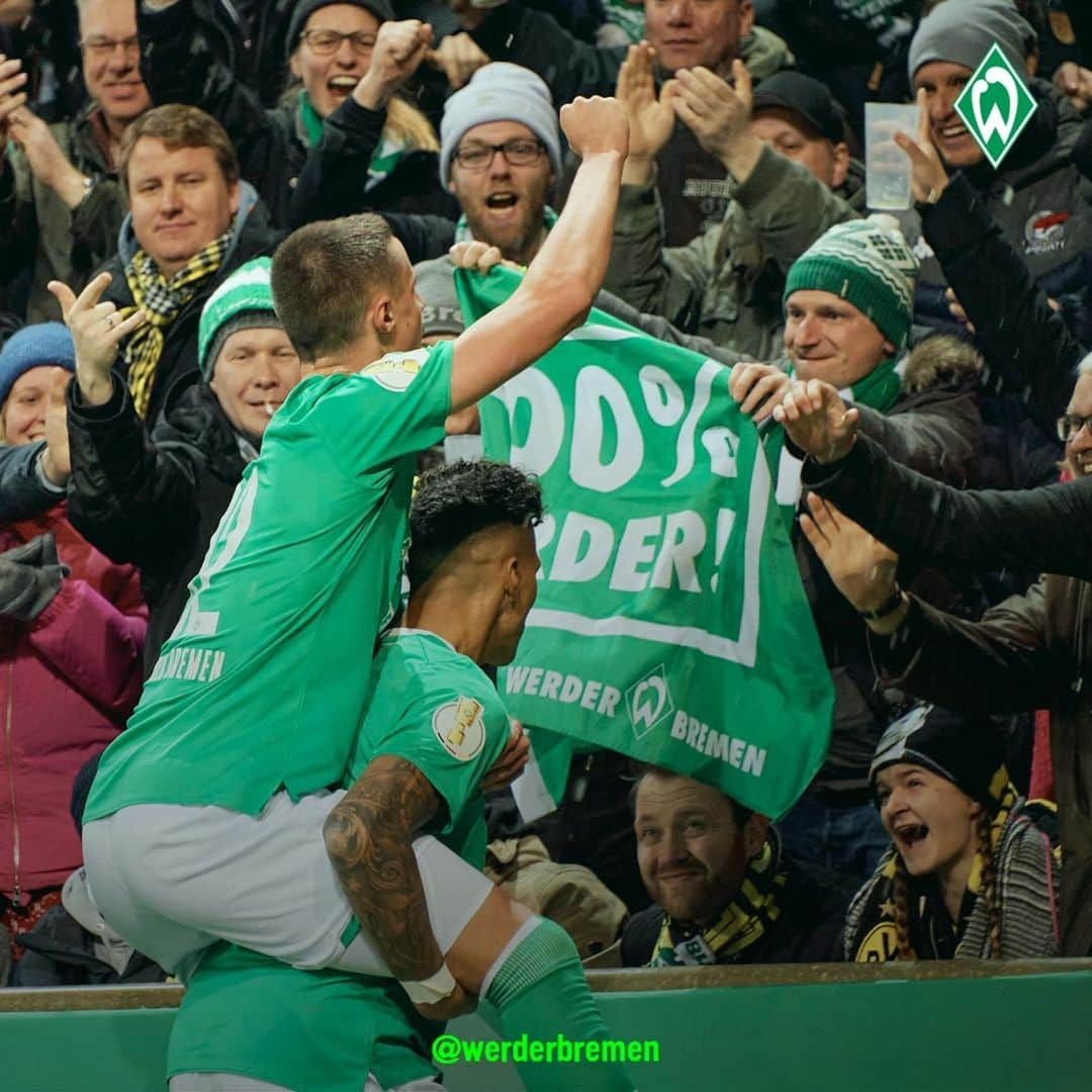 ヴェルダー・ブレーメンさんのインスタグラム写真 - (ヴェルダー・ブレーメンInstagram)「Zum Jahresende einfach nochmal!🤘 _______ #werder #bremen #svw #svwbvb #bundesliga #heimspiels #osterdeich #nordphot」12月15日 2時02分 - werderbremen