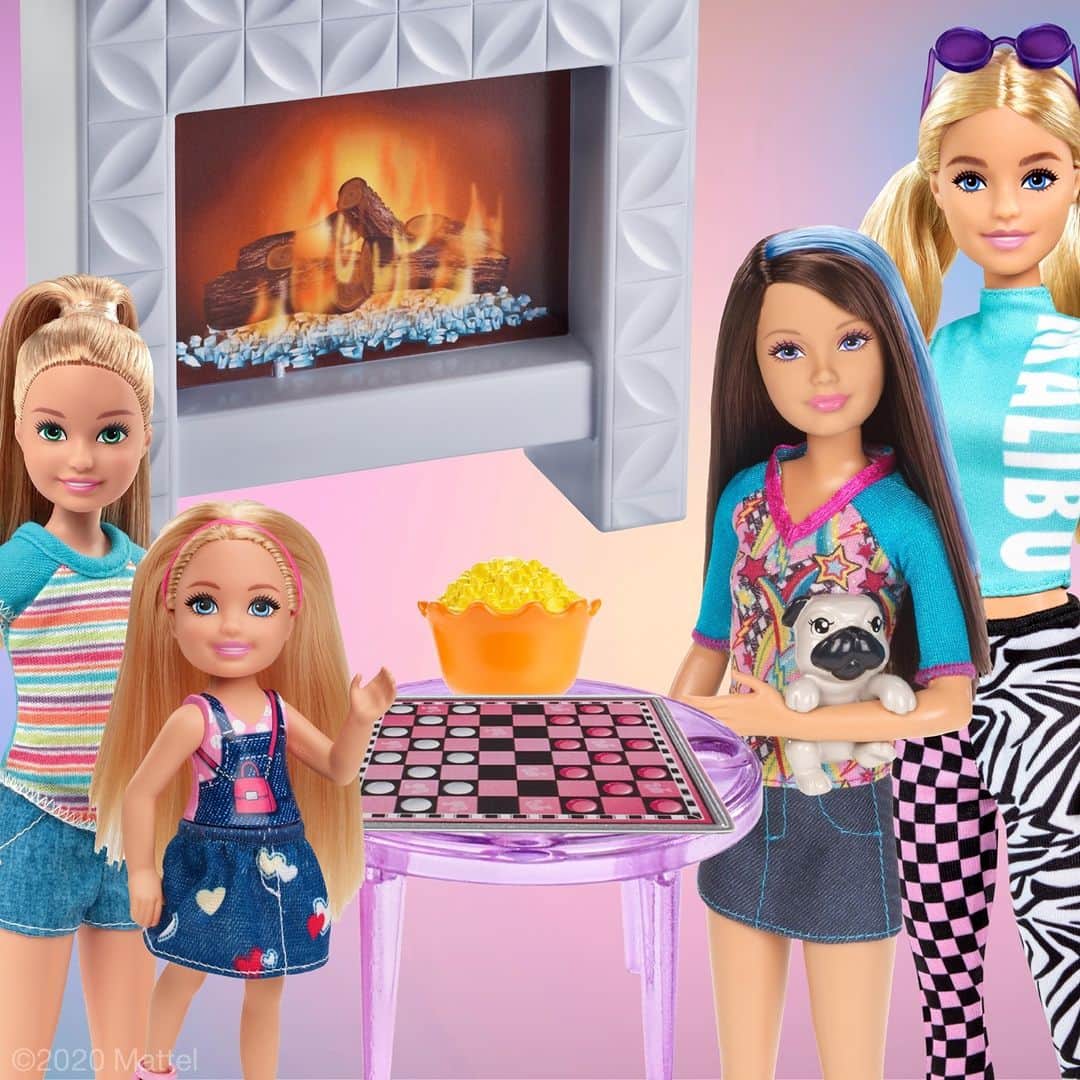 バービーのインスタグラム：「Game night! 🎲 From board games to brain games, we love a friendly family competition. Tap our Stories to get started with a quick #Barbie quiz, and tune into an all-new episode of @Jeopardy today for more!」