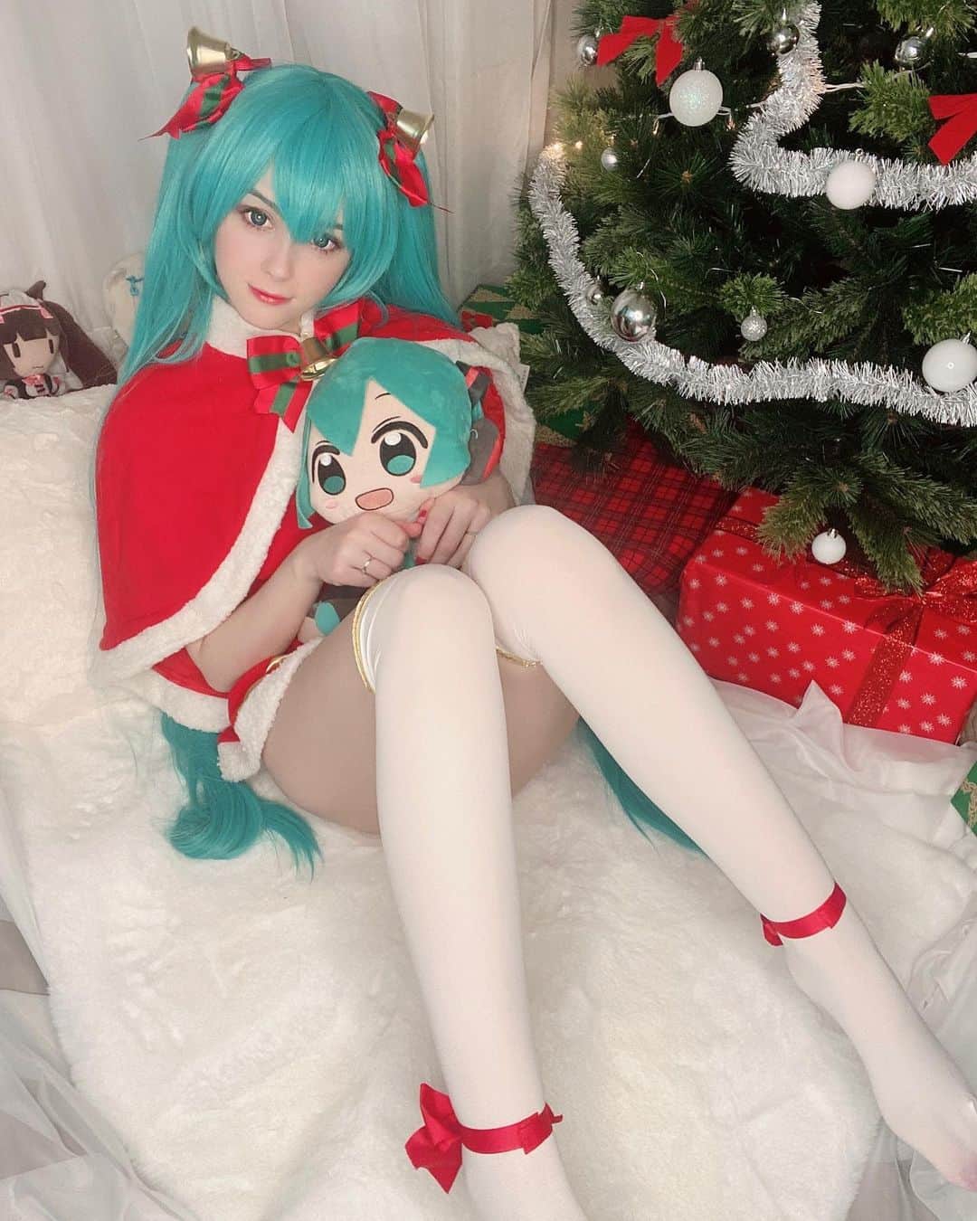 Hirari Ann（ヒラリー アン）さんのインスタグラム写真 - (Hirari Ann（ヒラリー アン）Instagram)「Time to start counting down to christmas! 🎄 i hope i get my wish this year 🎁」12月15日 2時14分 - hirariann
