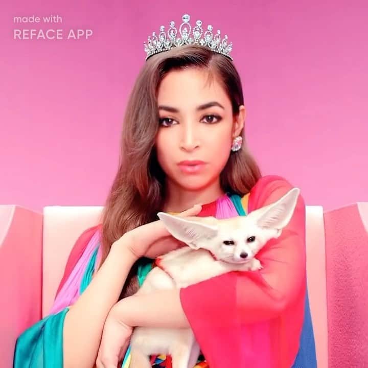 ハンナ・シモンのインスタグラム：「Rosé all day.」