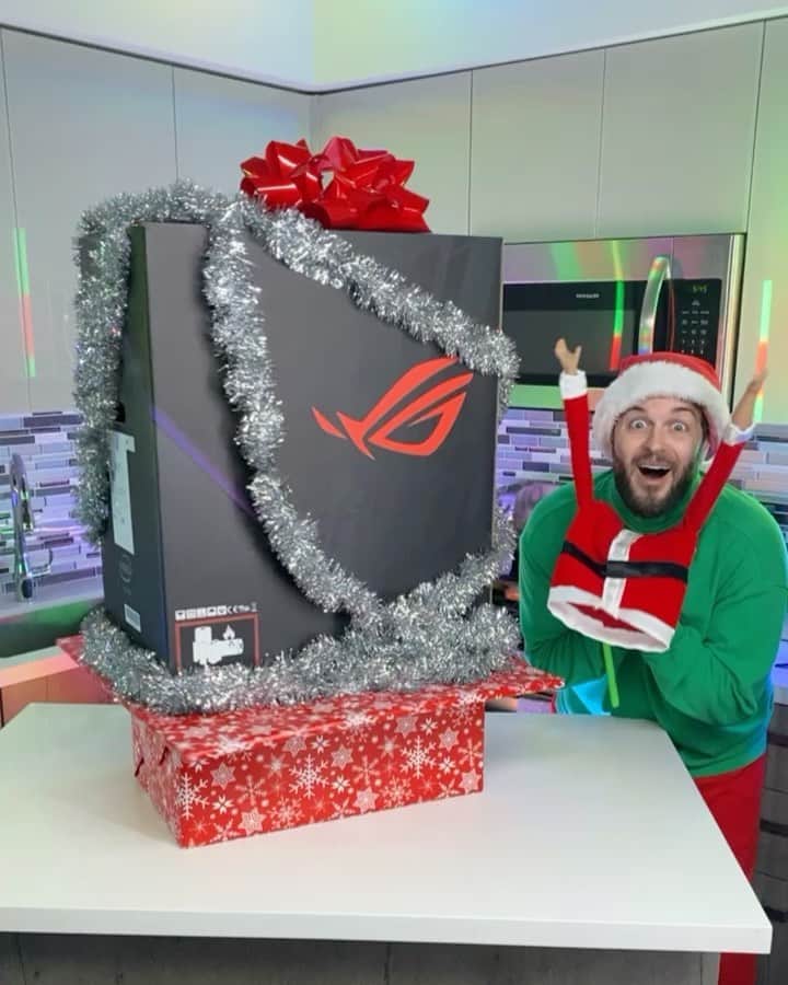 のインスタグラム：「I’m giving away a $1500 Gaming PC! Here’s how you can win:  1. Like this post, share it to your story and comment “done” 2. Follow me on twitch.tv/NERDYCURTY and watch my stream. I will post RAFFLE ENTRY CODES in the chat for you to enter the giveaway! 3. Join my discord channel. (Our mods will help you get an invitation link in my twitch chat) When I post a RAFFLE ENTRY CODE to the chat you must DM the code to our Giveaway bot which will track your entries  ⛔️ RULES ⛔️ you are allowed as many RAFFLE ENTRIES AS THERE ARE CODES! the more raffle entries you have the more likely you are to win!   ⚠️ IMPORTANT⚠️ RAFFLE ENTRY CODES that I post will only be good for a short period of time before they expire!!! So be ready! ✅   ⏰ I will post a new raffle entry code once every hour ⏰   I will also post a code: Every time I win a game 🏆  Every time I get raided by a party of 5 or more 📢 Every time I get a level 5 hype train 🚂   Raffle Giveaway will be drawn at midnight on Christmas (12/26/20 at 12:00am) at random from our pool of entries. You don’t have to be online when the giveaway happens but you do have to respond to me on discord within 24 hours to claim your prize.  ELIGIBILITY IS WORLD WIDE as long as you have a mailing address!   I am streaming over 100+ hours between now and Christmas so there will be plenty of chances for you to enter! Here is my upcoming schedule: 🗓Monday 12/14/20 @ 10:00am PST for 24 hours  🗓Wednesday 12/16/20 @ 10:00am PST for 12 hours minimum  🗓Friday 12/18/20 @ 10:00am PST for 12 hours minimum  🗓Saturday 12/19/20 @ random  🗓Monday 12/21/20 @ 10:00am PST for 24 hours  🗓Wednesday 12/23/20 @ 10:00am PST for 12 hours minimum 🗓Thursday 12/24/20 @ random 🗓Friday 12/25/20 ⚡️ BONUS RAFFLE ROUNDS + 🎫 RAFFLE DRAWING @ 6:00pm - 1:00am  Good luck to everyone! Have fun, and welcome to my community!」