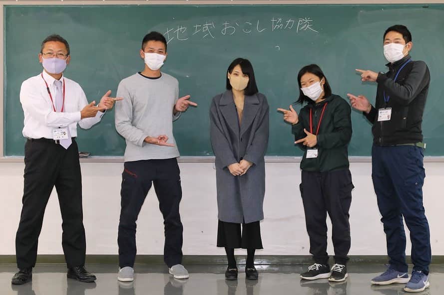 Re島CHANNELのインスタグラム：「▼→プロフィール画面のリンクから『Re島チャンネル』へ。「Re島ブログ」に地元ライターのおすすめする「福岡→離島の楽しみ方」をご覧いただけます♪ @retochan ・ #Re島プロジェクト #対馬　#新上五島　#中通島　#五島列島　#起業　#島旅  #離島　#福岡から直行　#しま」
